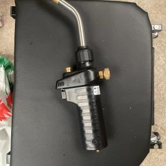 Mapp gas blow auto torch