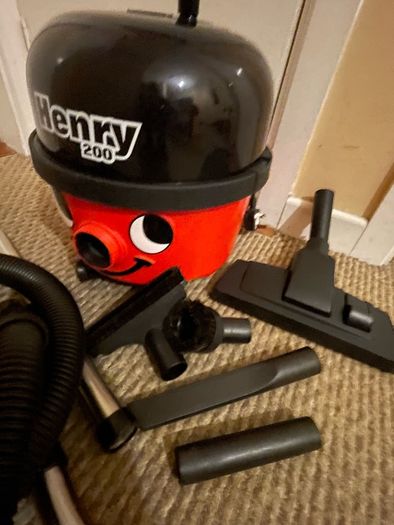Henry Vacuum