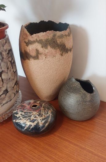 Fabulous Vintage Small Hand-Thrown Art Pottery Pebble Shaped Vase with Lovely Abstract Glaze Pattern in Blacks, Whites, Pinky-Red with Gold Flakes, Hand Made, But Unknown Maker, Circa 1975