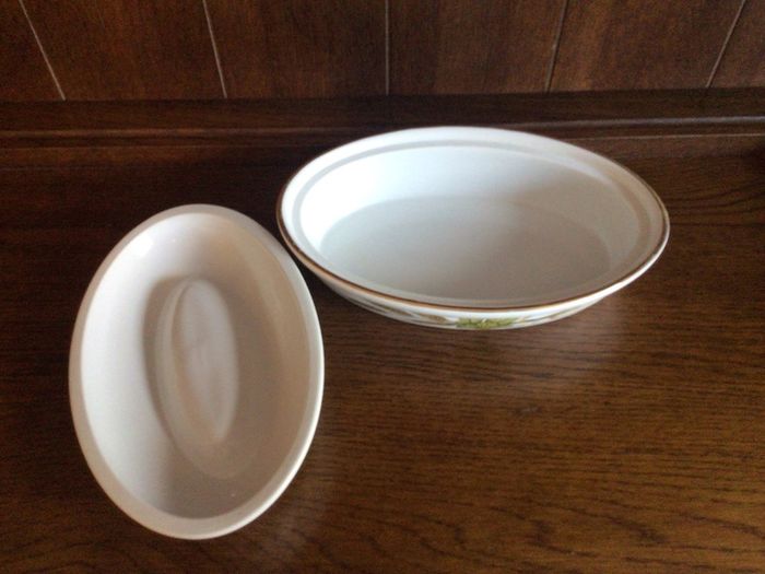 Royal Worcester Evesham pattern Small oven to Tableware lidded serving dish