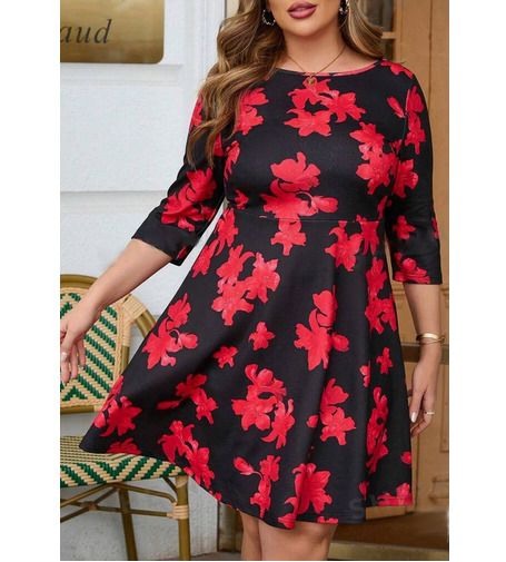 BNWT Beautiful Dress size 18 - ideal for any event