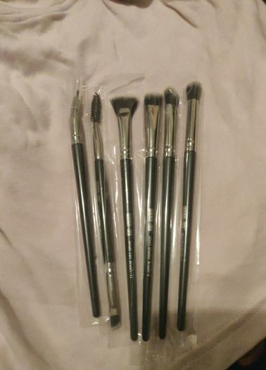 makeup brush set