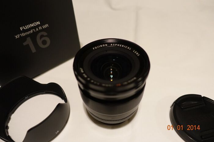 Fujifilm 16mm f/1.4 XF Lens - MINT