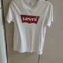 Levis  T -Shirt Image 4