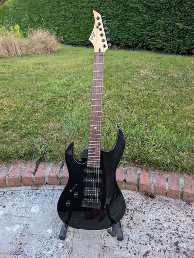 LAG Arkane 66 HSS Electric Guitar