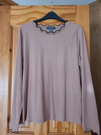 Size 14 / 16 Top