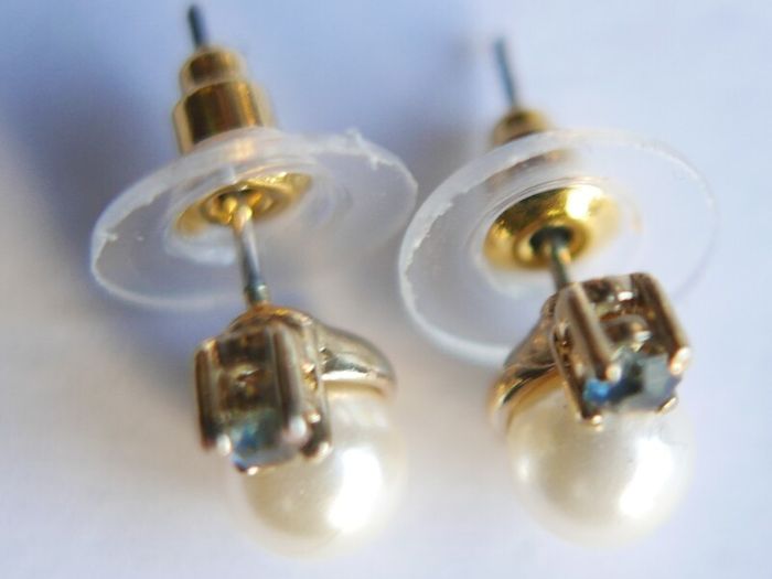 Vintage Pearl & Topaz Stud Earrings in 9ct Yellow Gold Plated