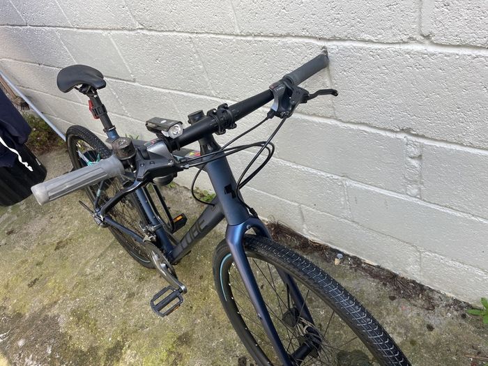 Cube Nulane Hybrid Bike (56cm) Includes Lock, Lights & Helmet