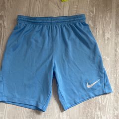 Nike dri fit blue boys shorts 128-137cm size S