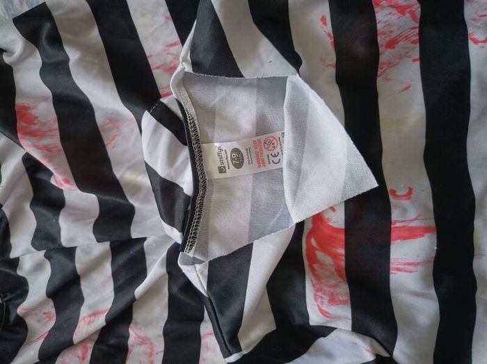 Kids zombie prisioner outfit age 7-9