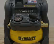 DeWALT DCC2520T1 Made in USA Flexvolt 10 Litre Cordless Air Compressor with Dewalt 110V DCB1106 Fast Battery Charger (Useful with Pneumatic Nail Gun)