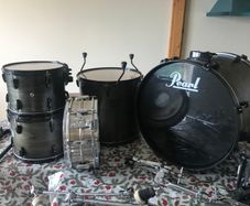 Pearl Drum Kit