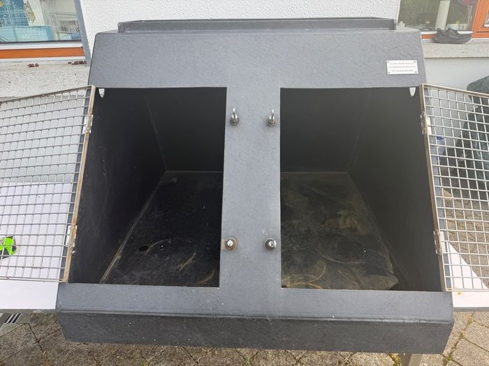 dog transport crate