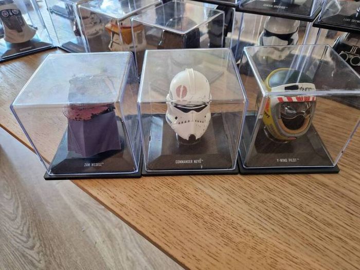 43 Star Wars DeAgostini Helmet collection