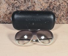 CHANEL shield aviator sunglasses shade gradient lens
