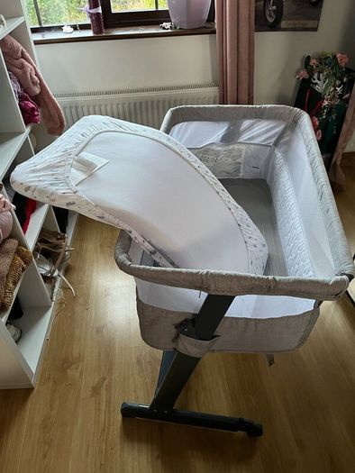 baby cot
