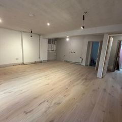 Engineered solid oak flooring