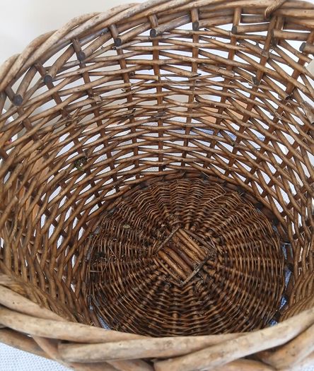 Large Wicker Basket  with two Handle 45 euro offers please