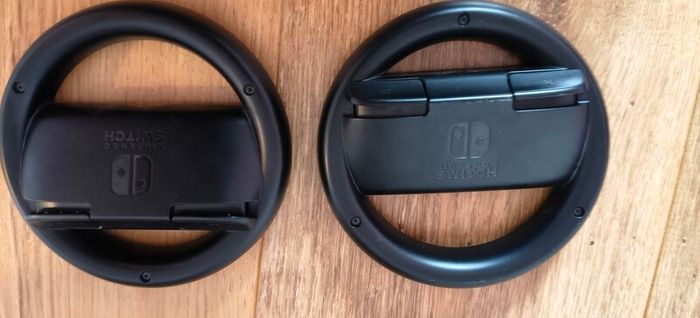 Nintendo switch controllers
