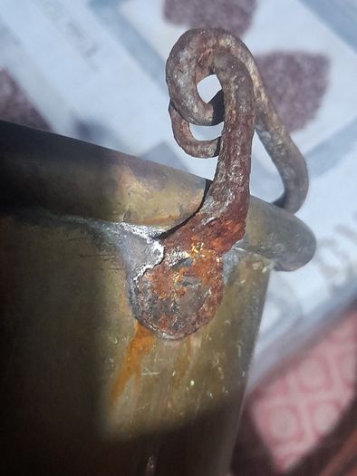 Antique Copper Cauldron or Pot, likely dating from the 19th or early 20th century, featuring a natural patina and oxidation typical of age and use