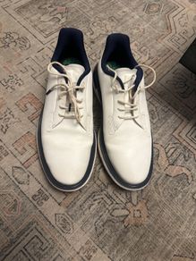 golf shoes