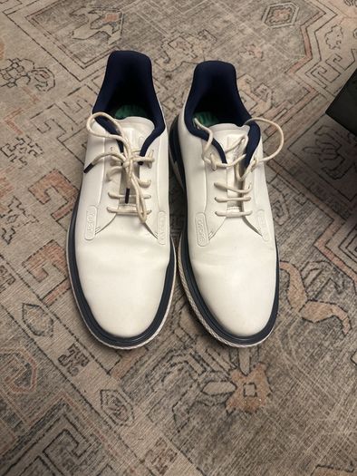 golf shoes