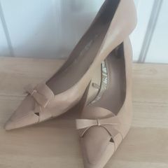 Shoes .. Size: 6 UK ..39 EU