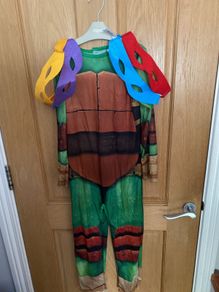 Teenage Mutant Ninja turtles costume aged 7-8 years