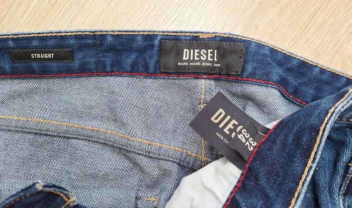 Diesel jeans 32 waist, 34 length. Straight leg