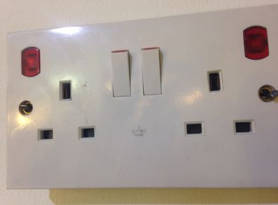 Twin Switched Socket with Neon