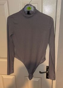 Boohoo Lilac bodysuit 14