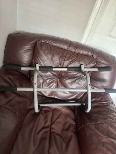 DoorMatrix pull up bar