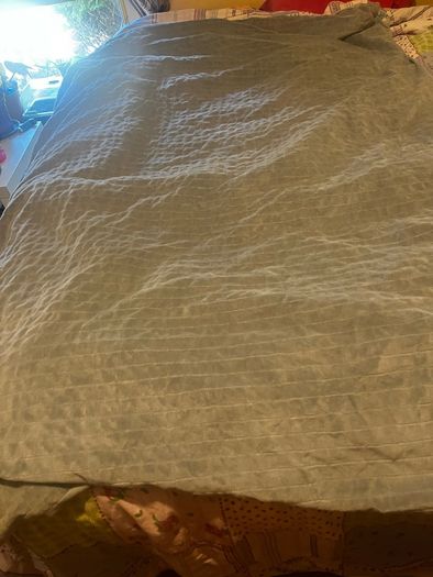 Gravity /weighted blanket 8kg ( only suited for adults)