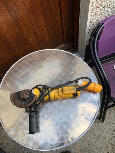 Angle grinder