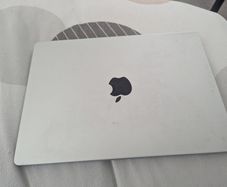 Apple MacBook Pro - 2021