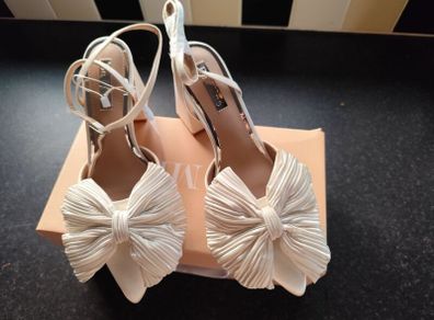 Raid Be Mine Wide Fit Sierra Heeled Shoes - Ivory Satin