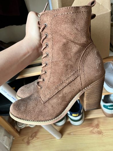 High Heeled Boots