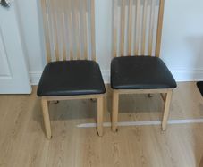 Solid Wood Dining Table (+6 chairs)