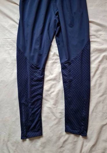 Nike psg slim fit bottoms Size medium size medium navy in excellent condition