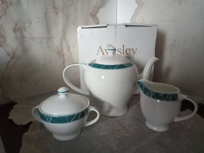 Aynsley "Vermont" Fine Bone China Teapot set