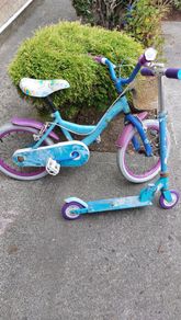 16" elsa bike and scooter
