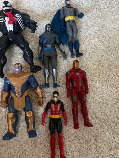 Marvel Avengers figures