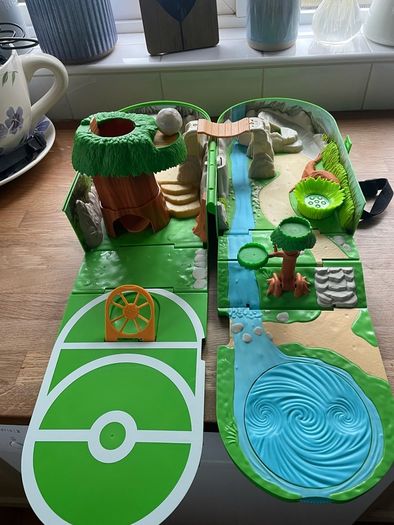 Pokemon Battle Figures Kanto Region Carry Case Playset