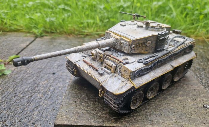Unimax Forces of Valor 1:32 German Tiger I Tank
