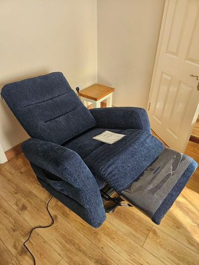 Recliner chair - electric