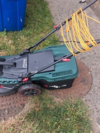 electric lawnmowers
