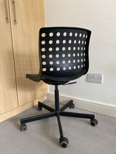 Desk chair