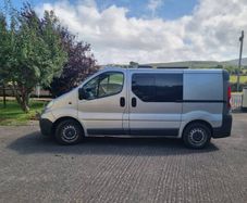 07 Vivaro Camper