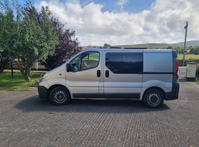 07 Vivaro Camper