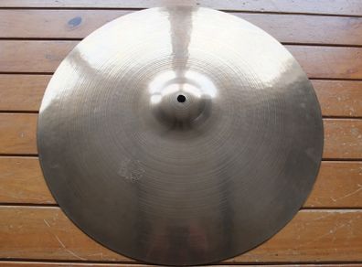 Paiste 2002 Black Label 18inch Med Crash Cymbal.